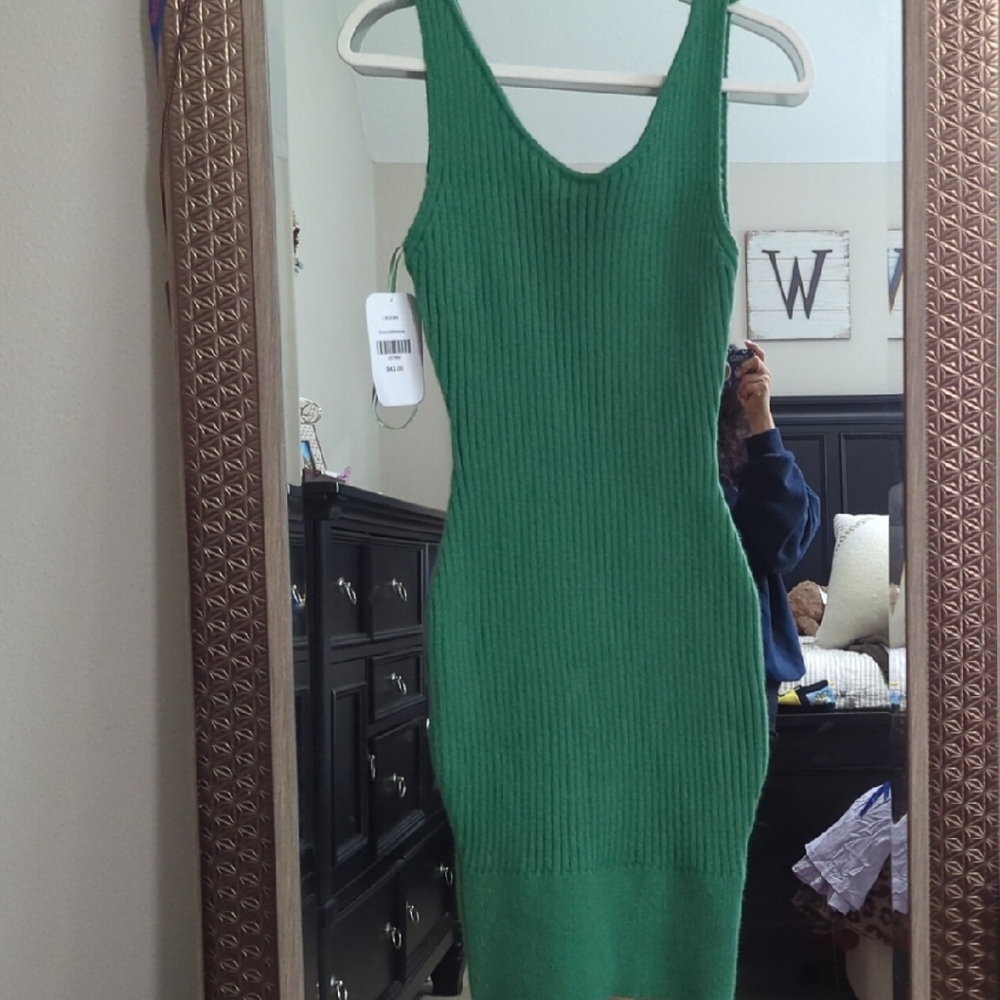 Green Sleeveless Knit Dress